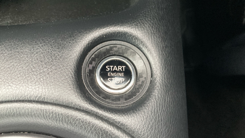 Nissan Juke 1.0 DiG-T 114 N-Connecta 5dr Petrol Hatchback